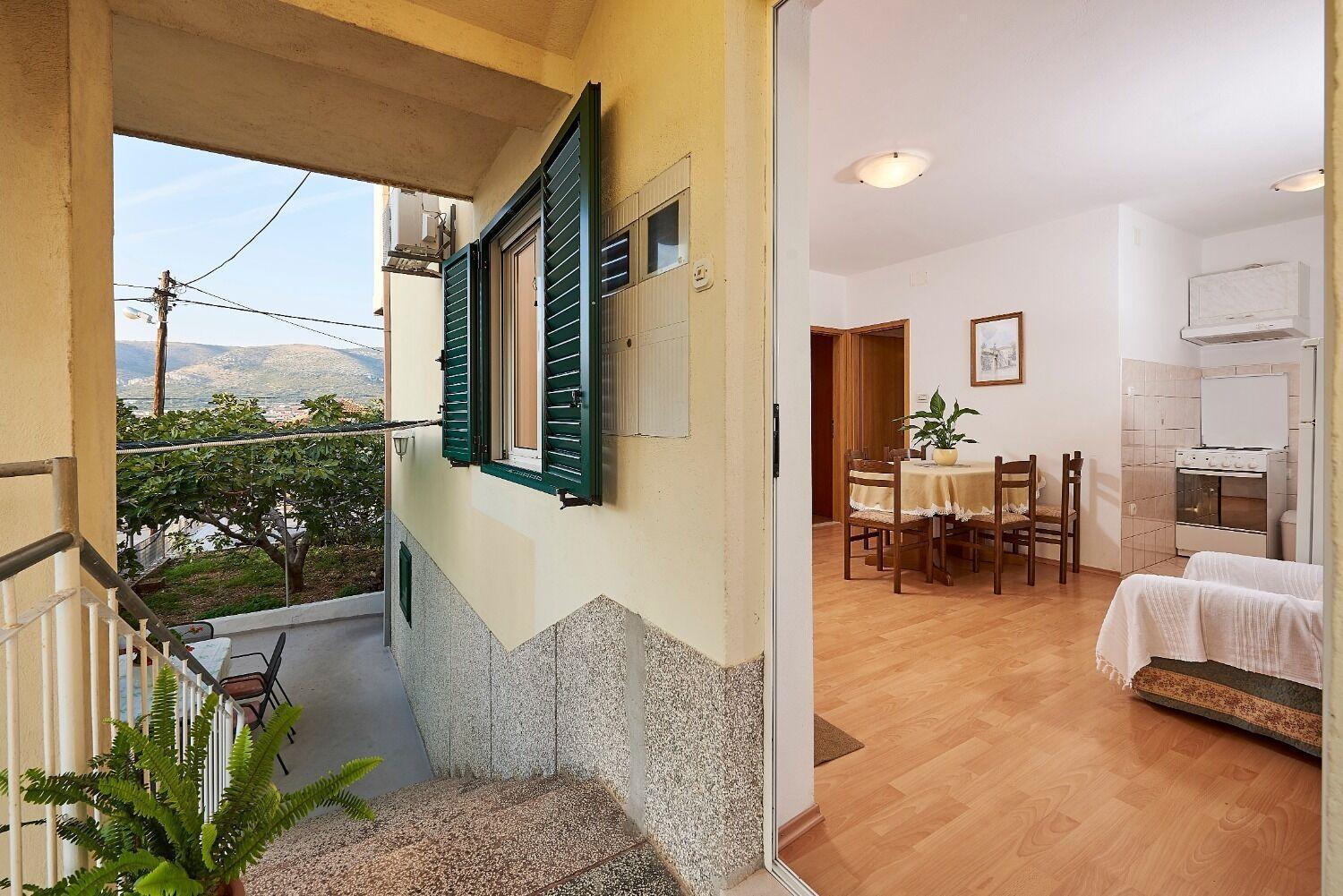 Apartment Ivanka Trogir Exterior foto